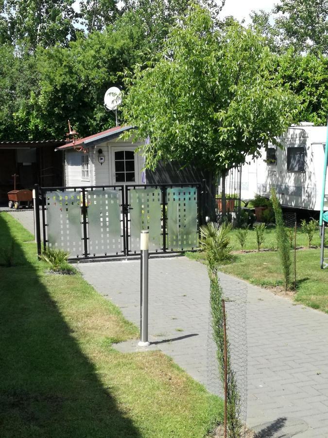 Urlaub Machen Direkt Am Irland Das Kinderparadies In Twisteden Im Grossen Garten Bei Privatleute Fur Maximal Sechs Personen Kevelaer Exterior photo