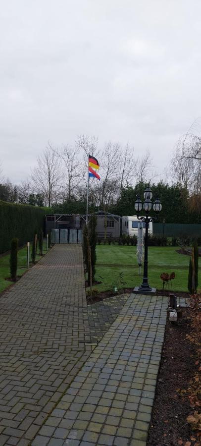 Urlaub Machen Direkt Am Irland Das Kinderparadies In Twisteden Im Grossen Garten Bei Privatleute Fur Maximal Sechs Personen Kevelaer Exterior photo